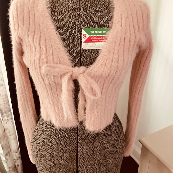 Arizona Jean fuzzy pastel pink cardigan - Picture 2 of 5